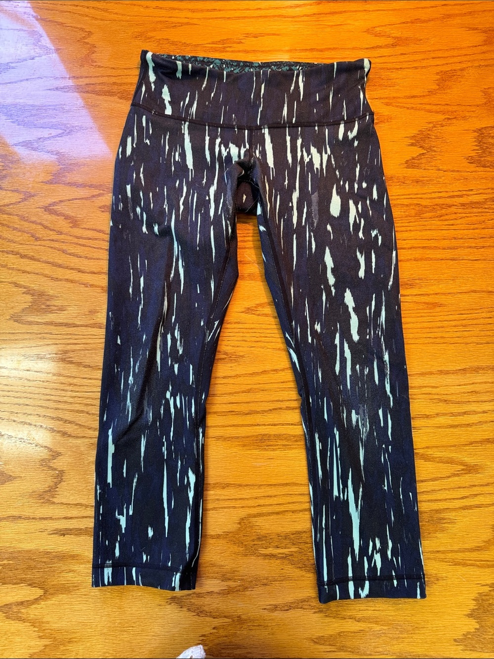 lululemon athletica Black with Teal Abstract Print Leggings